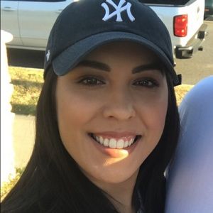 Meet your Posher, Monica